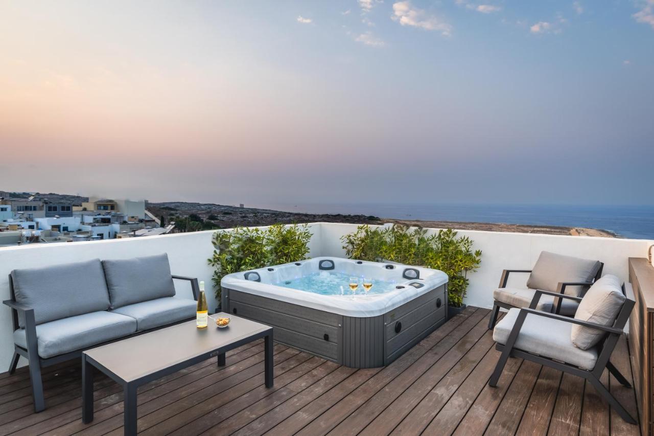 Heated Luxury Poolside Retreat In St Julian S Apartment