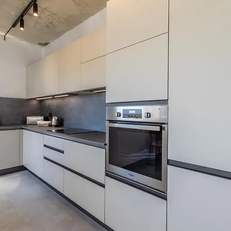 Heated Luxury Poolside Retreat In St Julian S Apartment Pembroke Exterior photo