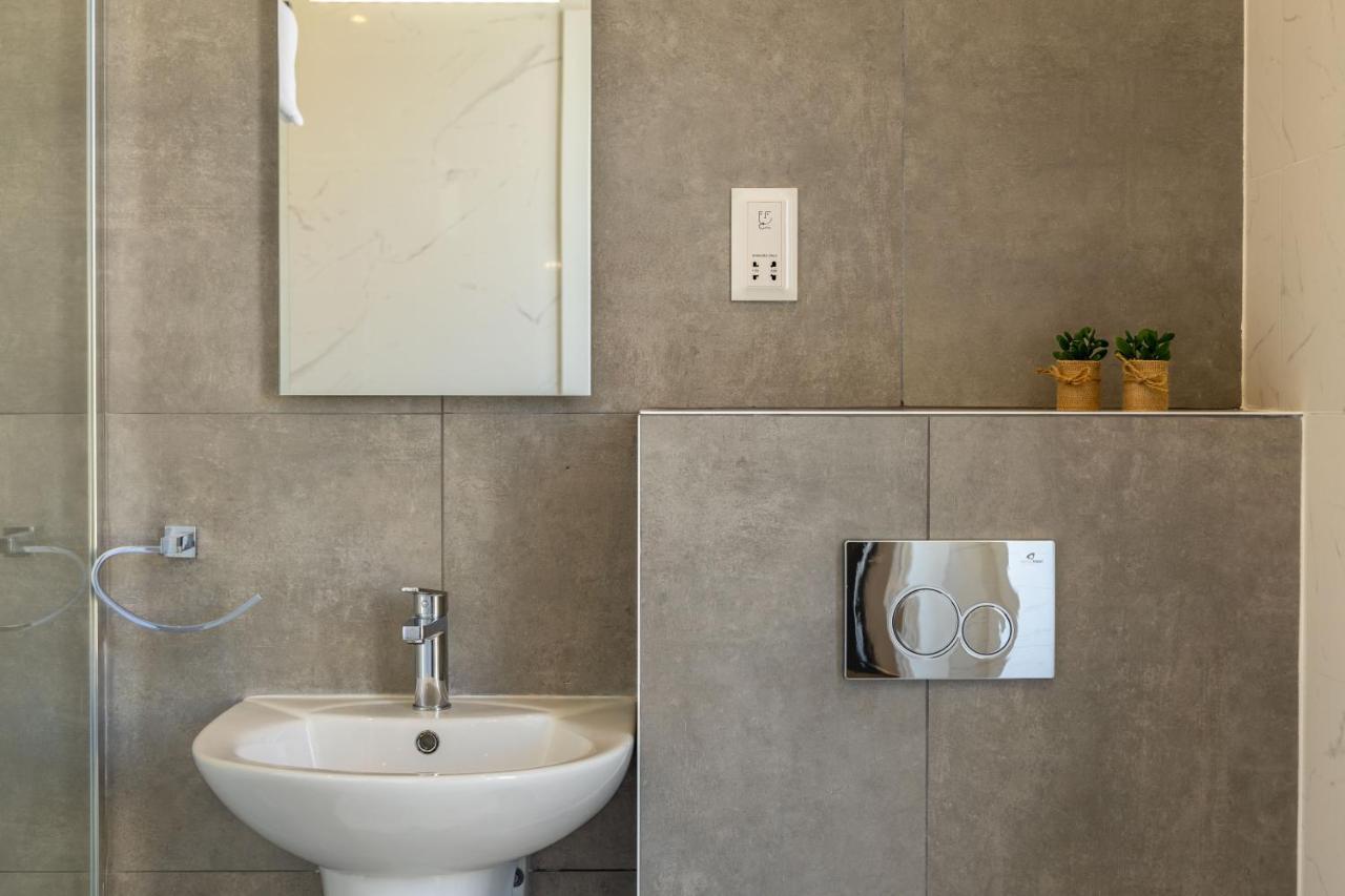 Apartament Heated Luxury Poolside Retreat In St Julian S *
